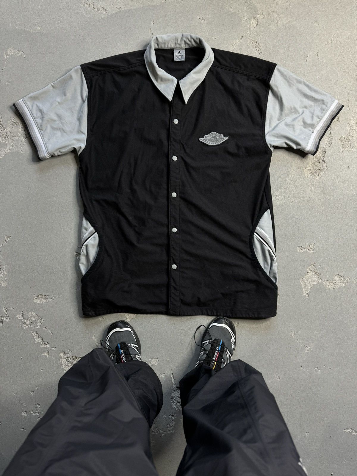 Jordan Brand Air Jordan Shadow 1 Button-Up Warm-Up Shooting Shirt Size US XL / EU 56 / 4 - 1 Thumbnail