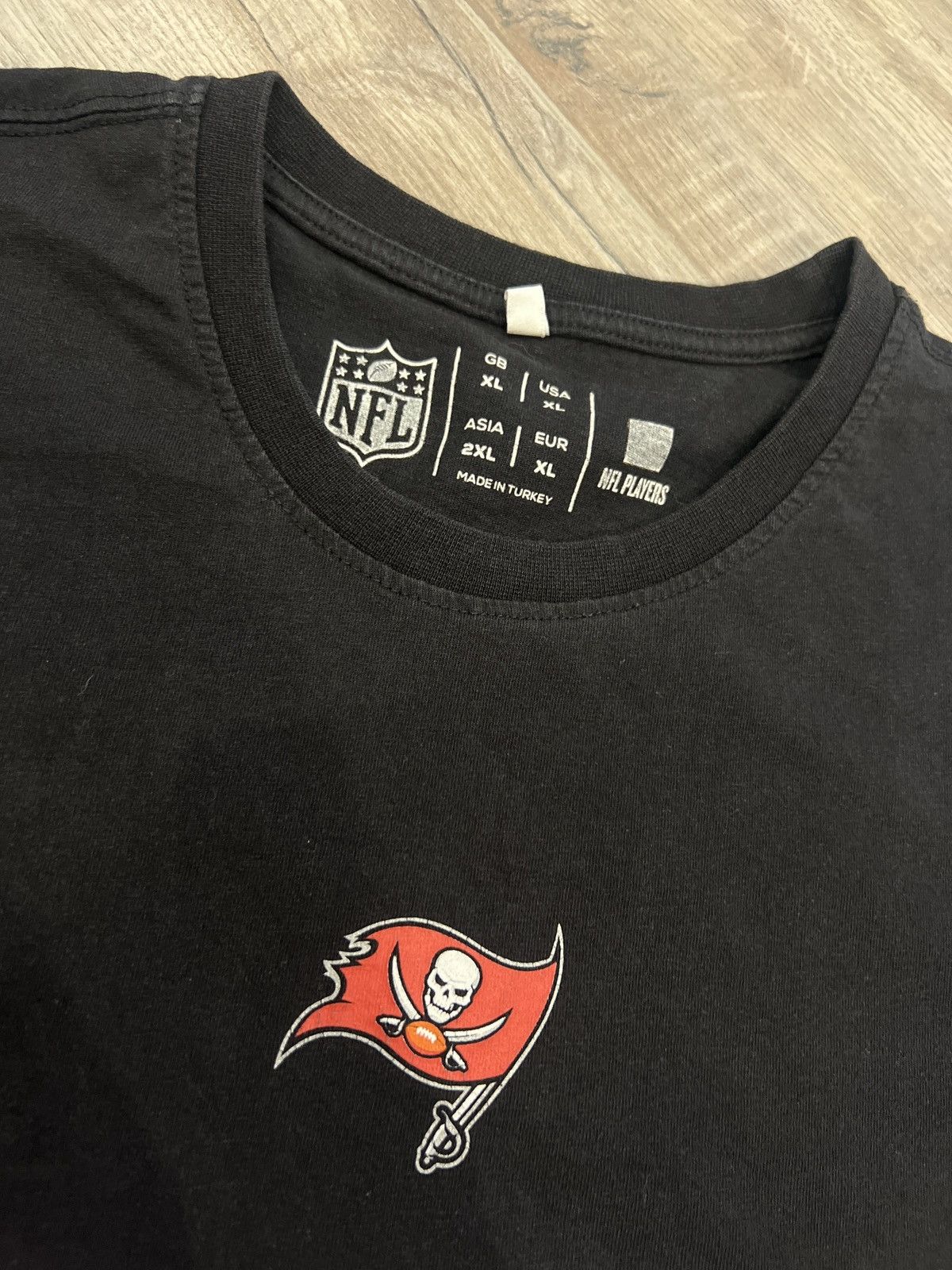 NFL × Vintage vintage NFL t-shirt with large Brady logo Size US XL / EU 56 / 4 - 4 Thumbnail