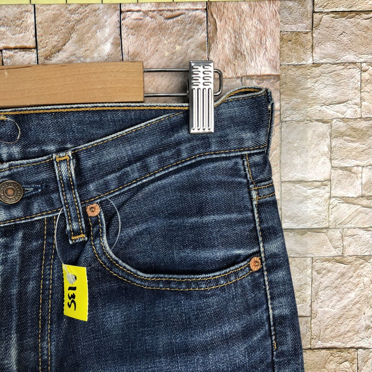 Levi's DL 553 Levis patchwork Distressed ripped Denim jeans #A135 Size US 27 - 9 Thumbnail