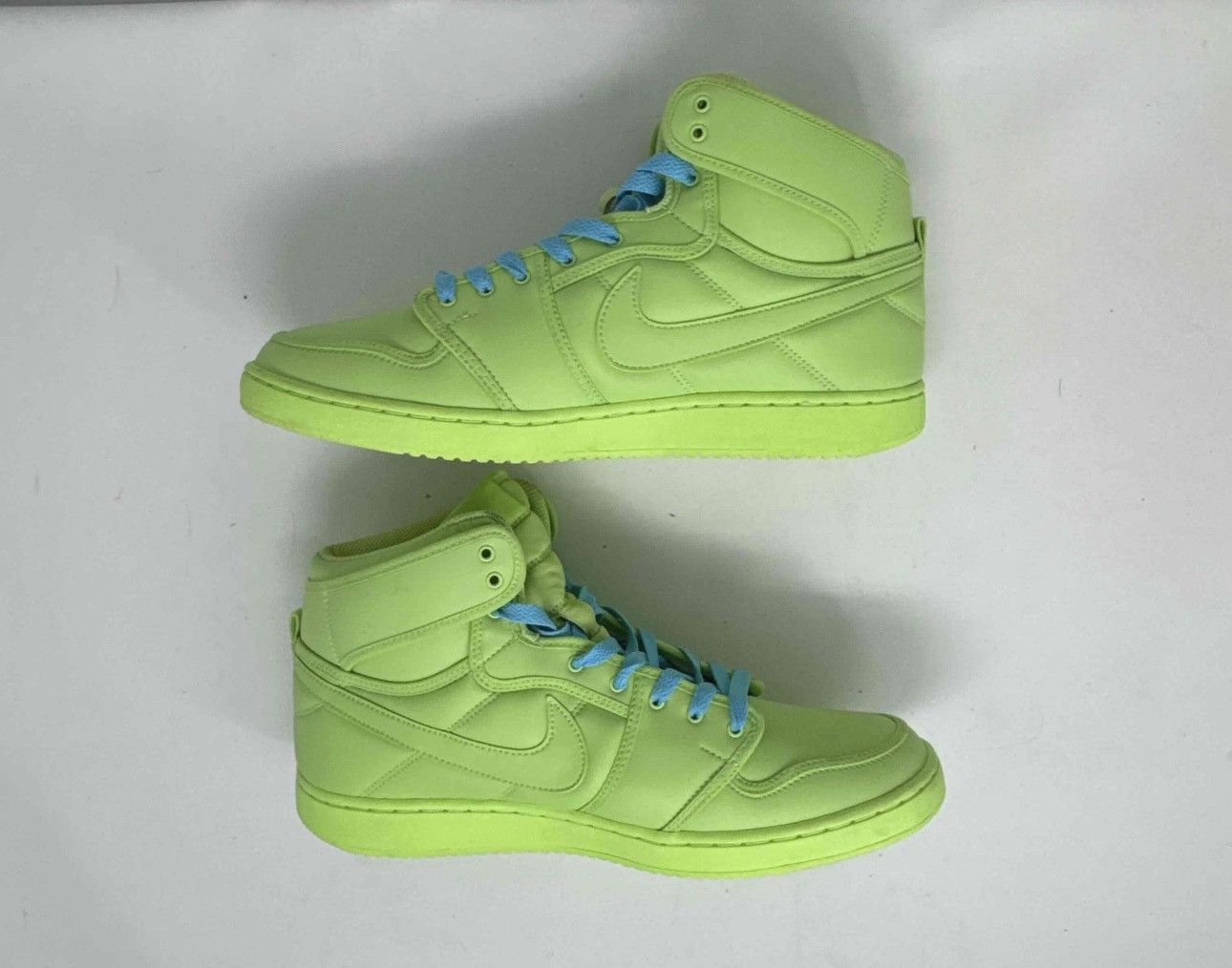 Jordan Brand Billie Eilish x Women’s Air Jordan 1 KO ‘Volt’ - Men’s 10.5 Size US 10.5 / EU 43-44 - 2 Thumbnail