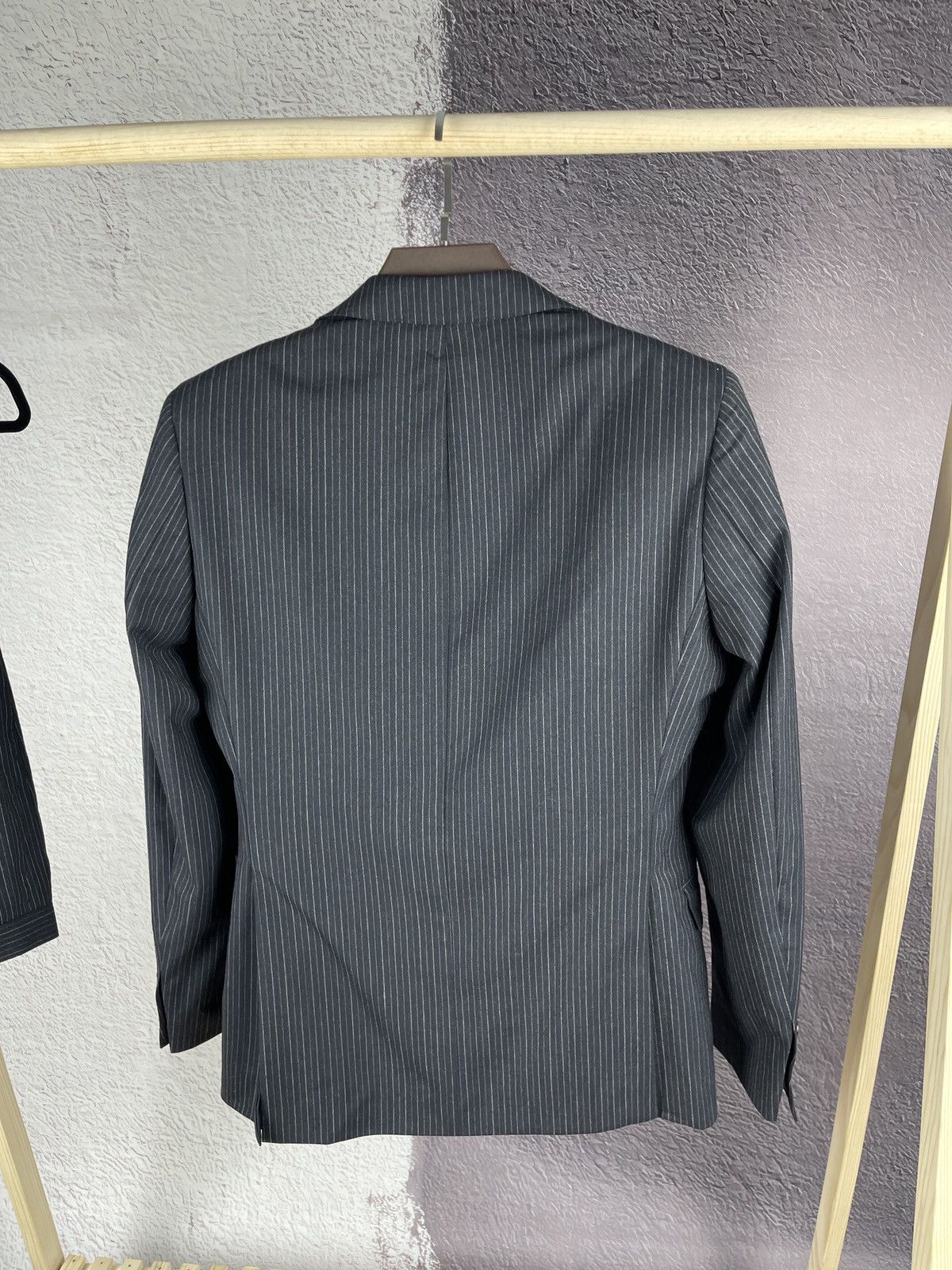 Paoloni Paoloni wool black striped 2 button 2 pcs suit made in Italy Size 36R - 14 Thumbnail