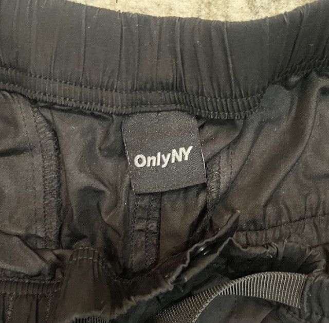Only NY Only NY Nylon Belted Shorts – Size M – Black Size US 32 / EU 48 - 4 Thumbnail