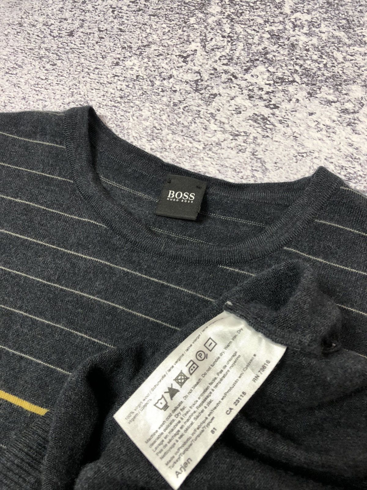 Hugo Boss Men’s Hugo Boss vintage men’s size M y2k casual ykk Size US M / EU 48-50 / 2 - 6 Thumbnail