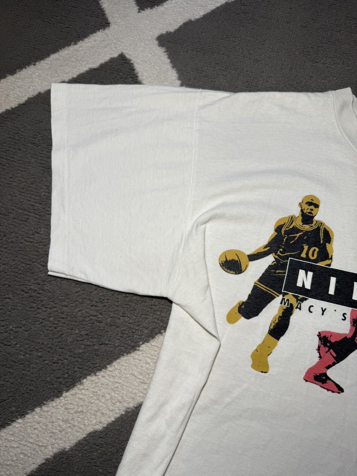 Nike Vintage 80’s Nike Made in USA Single Stitch Graphic T-shirt Size US XL / EU 56 / 4 - 11 Thumbnail