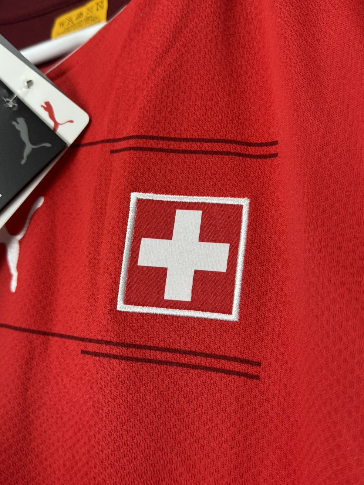 Puma #19 Itten Switzerland 2020/21 Home Puma Football Shirt Size US L / EU 52-54 / 3 - 10 Thumbnail