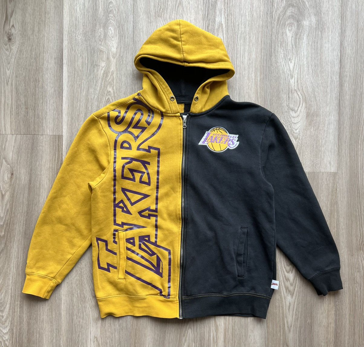 NBA × Vintage Vintage Mitchell & Ness NBA Lakers Basketball Zip Up Hoodie Size US M / EU 48-50 / 2 - 1 Thumbnail