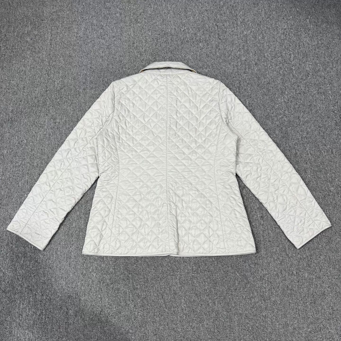 Burberry Burberry white check puffer jacket XL 99 new Size XL / US 12-14 / IT 48-50 - 2 Thumbnail