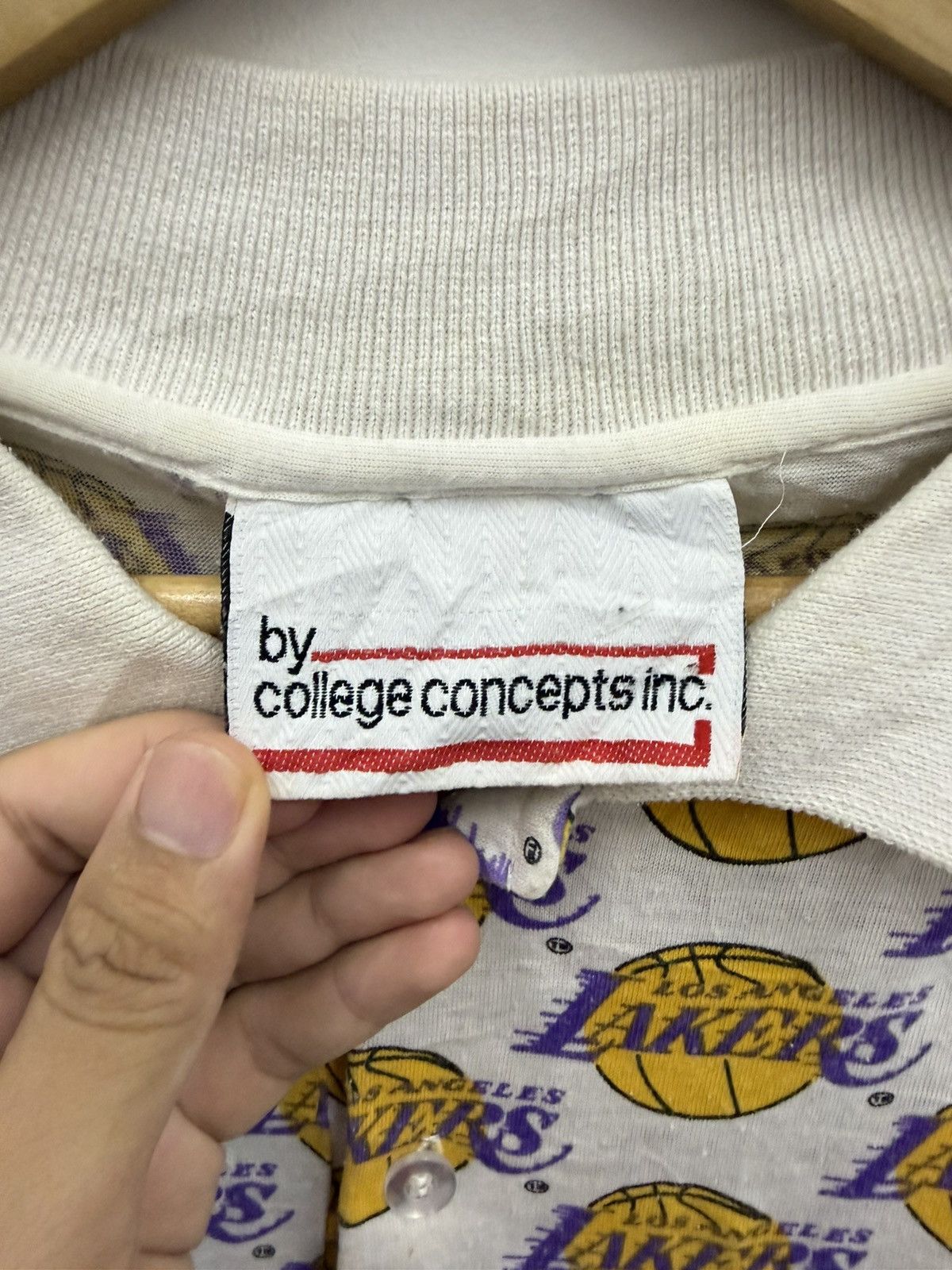 NBA Vintage NBA Lakers Fullprint Logo Polo Tee Size US XXL / EU 58 / 5 - 3 Thumbnail