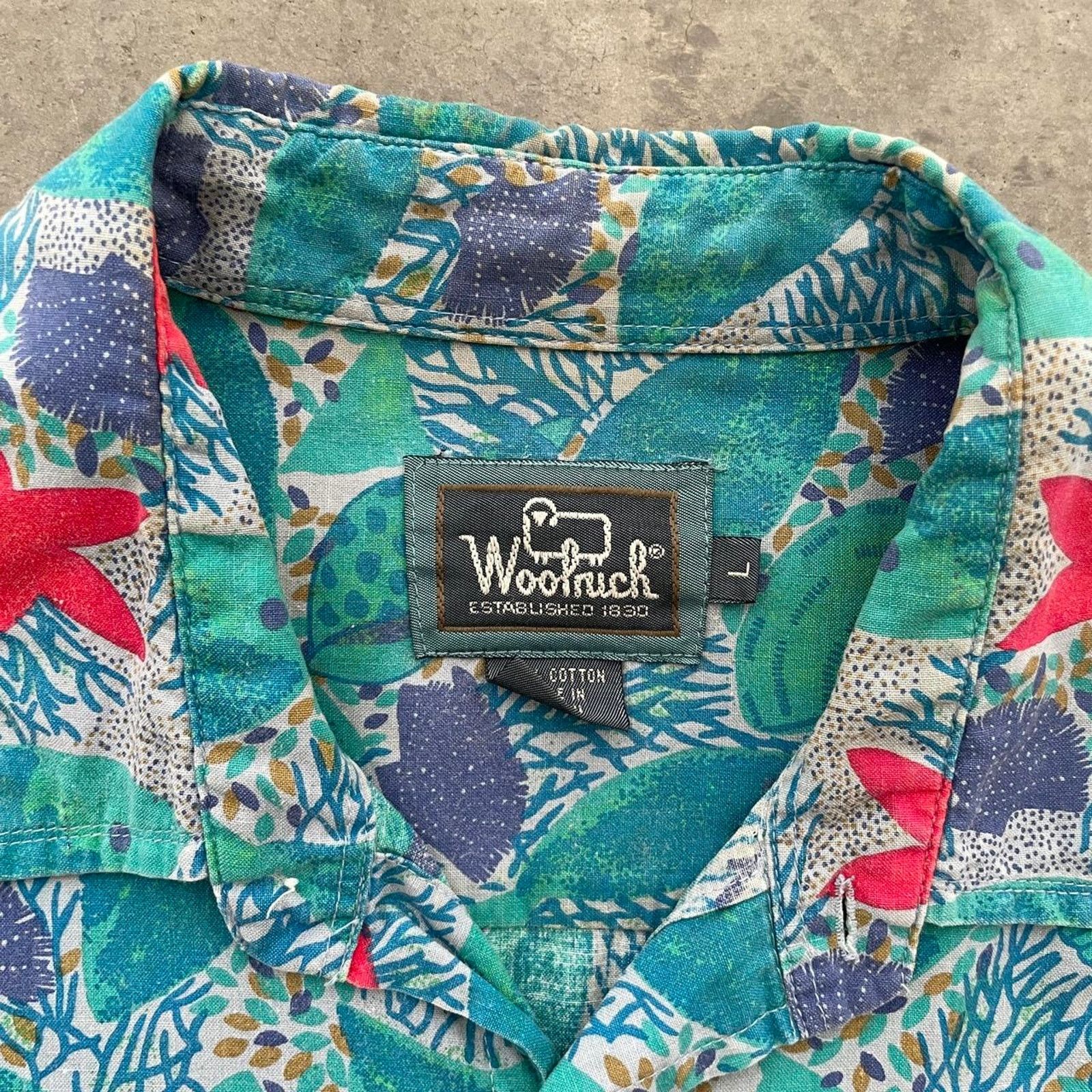 Vintage Vintage Woolrich Tropical Button Up Shirt Size US L / EU 52-54 / 3 - 4 Thumbnail