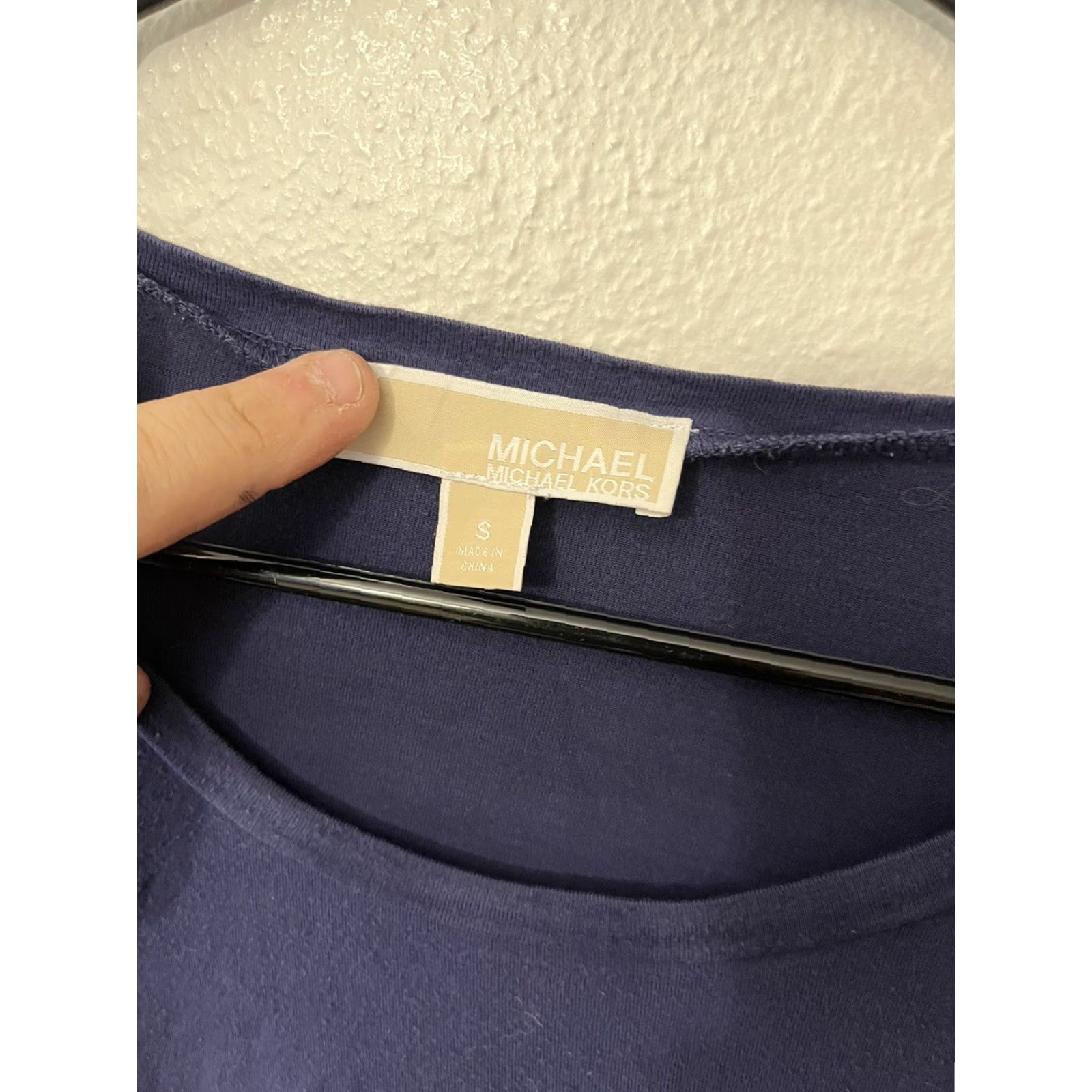 Michael Kors Michael Kors Womens Top Blouse 3/4 Sleeve V-Neck Lightweight Chiffon Blue S Womens Shirts Classic Designer Tunic Size S / US 4 / IT 40 - 2 Thumbnail