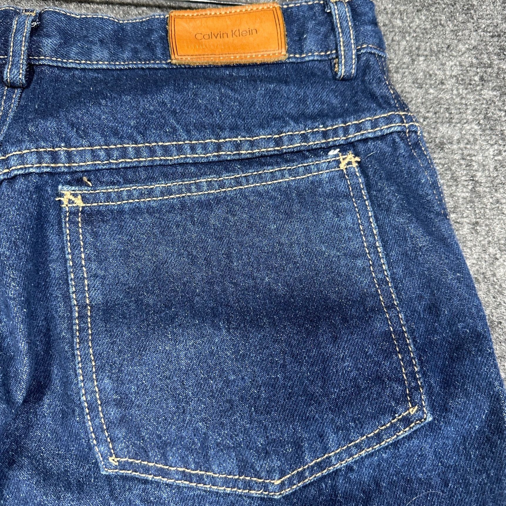Calvin Klein Calvin Klein Jeans Womens 14 High Rise Mom Jean Tapered Leg Blue Cotton Blend 5-Pocket Denim Buttons Zipper Pockets Size 36" / US 14 / IT 50 - 8 Thumbnail