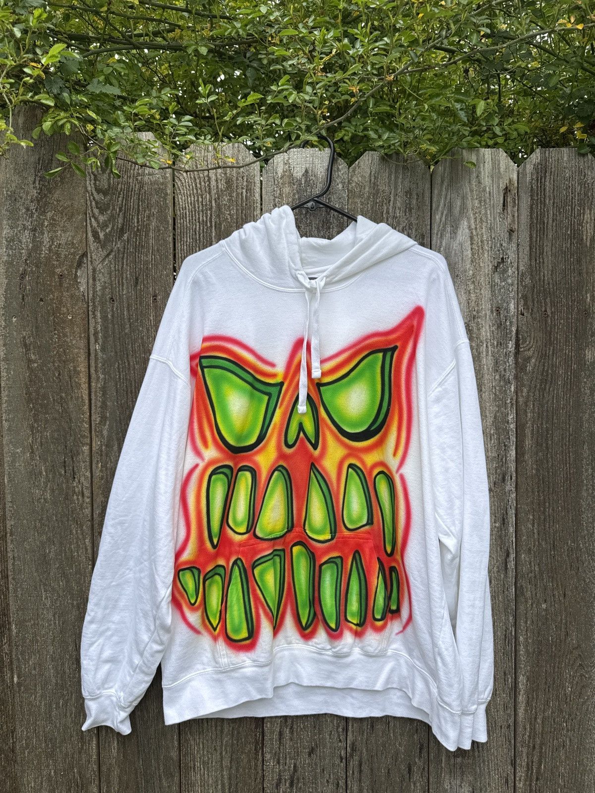 Supreme Halloween skull pumpkin neon face hoodie Size US XL / EU 56 / 4 - 1 Thumbnail