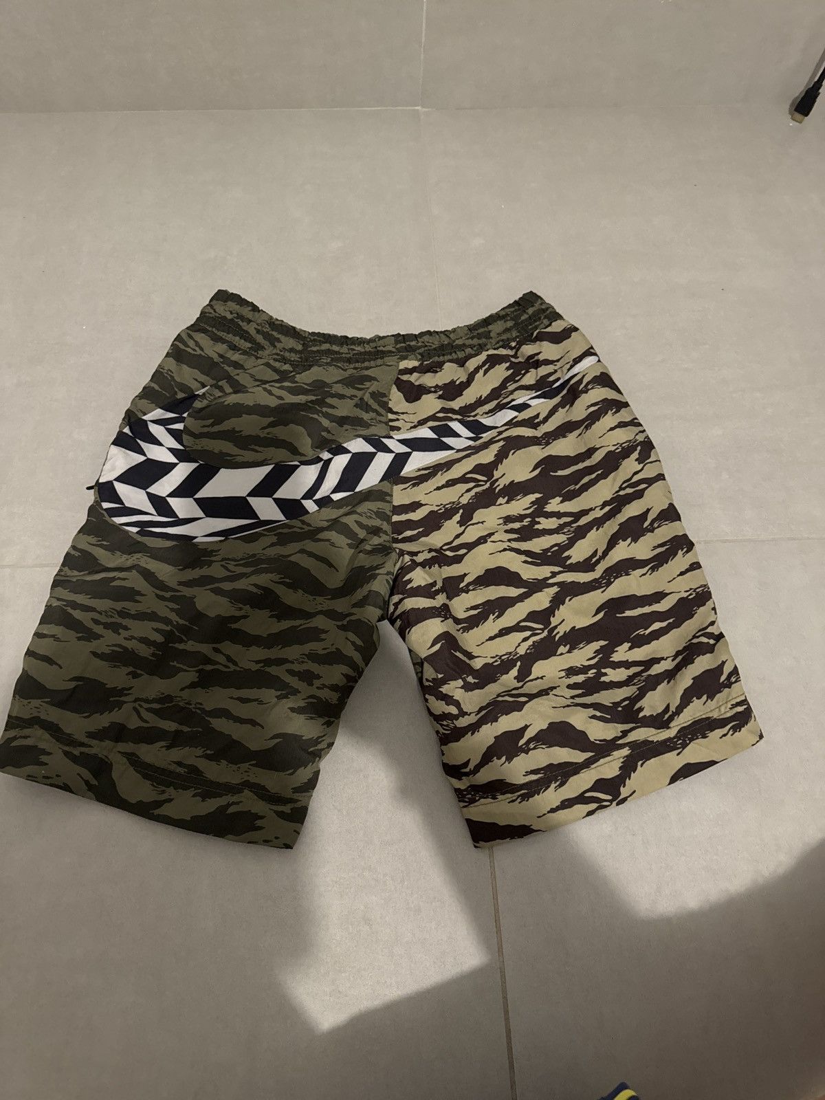 Nike Nike camouflage shorts Size US 32 / EU 48 - 1 Thumbnail