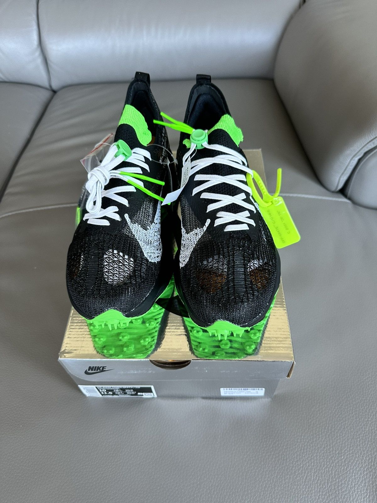 Nike × Off-White Off-White x Nike Air Zoom Tempo Next% Scream Green Size 10 Size US 10 / EU 43 - 3 Thumbnail