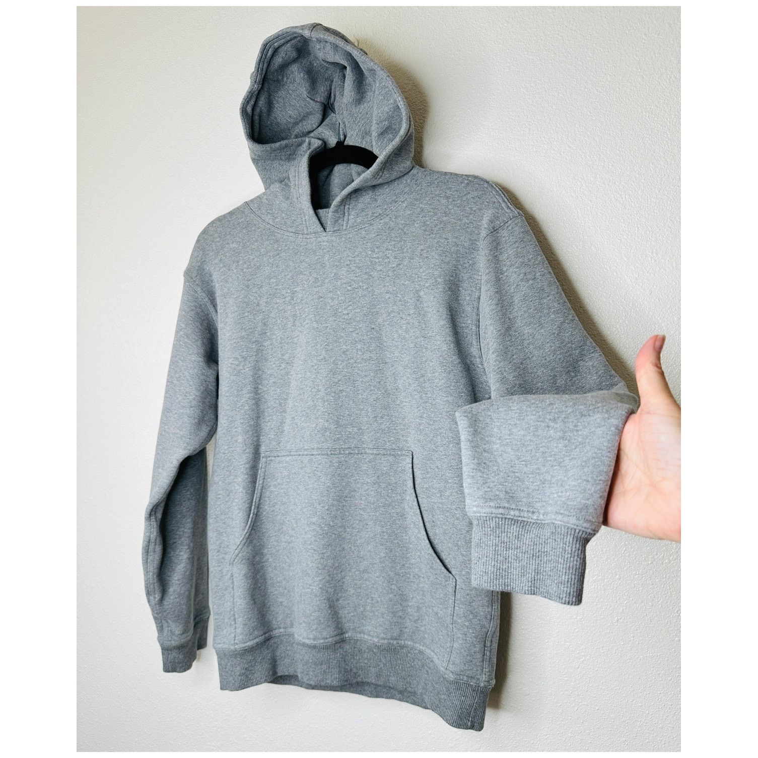 Lululemon Lululemon Gray Long Sleeve Front Pouch Pullover Hoodie XS Size XS / US 0-2 / IT 36-38 - 1 Thumbnail