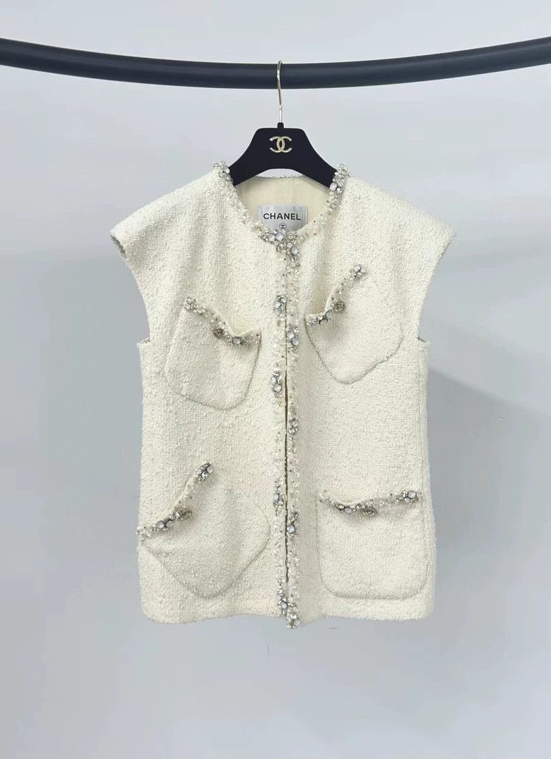 Chanel Chanel Equestrian Beaded White Vest - dmc Size US S / EU 44-46 / 1 - 1 Thumbnail