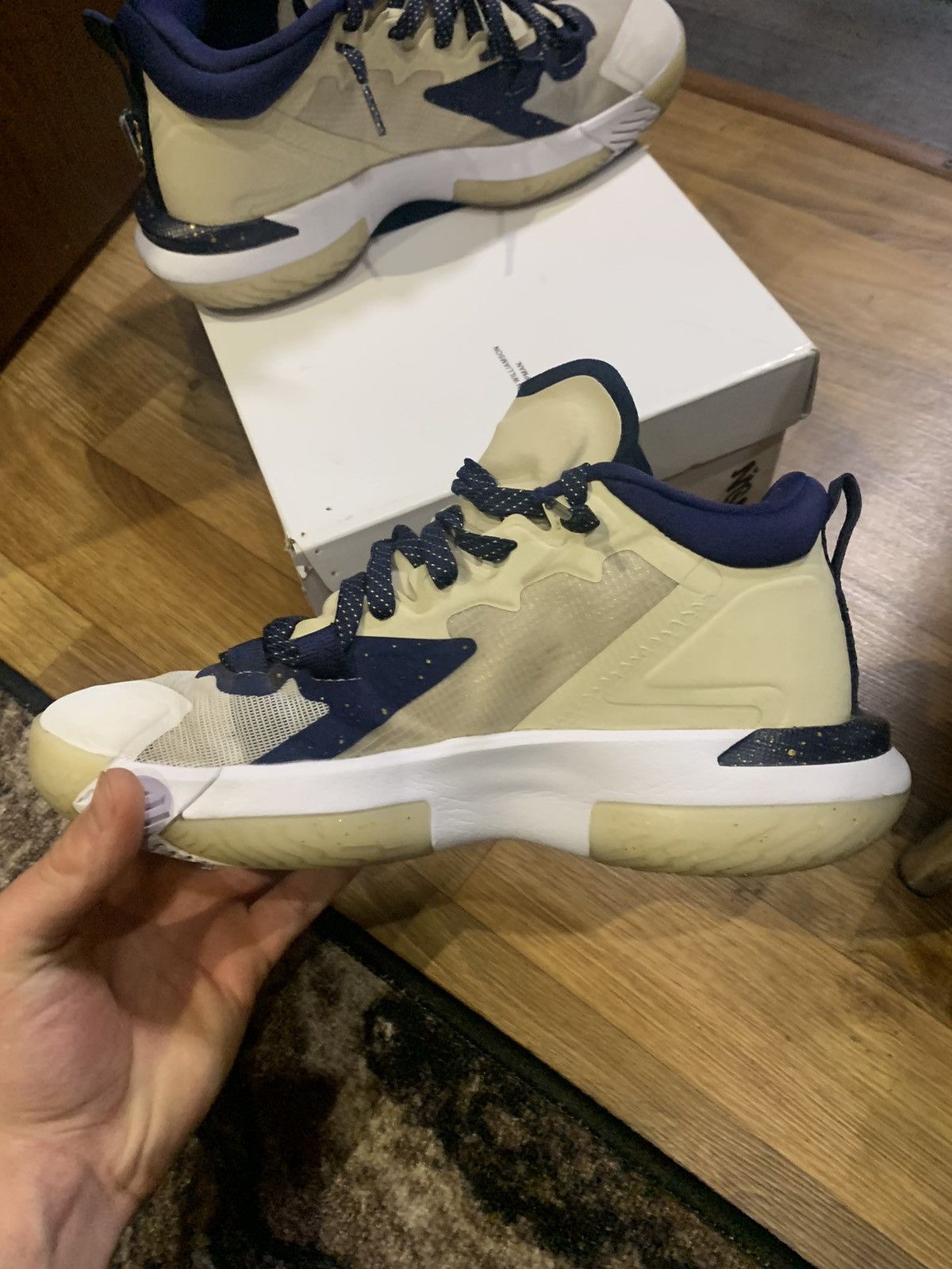 Jordan Brand JORDAN ZION 1 Size US 8 / EU 41 - 7 Thumbnail