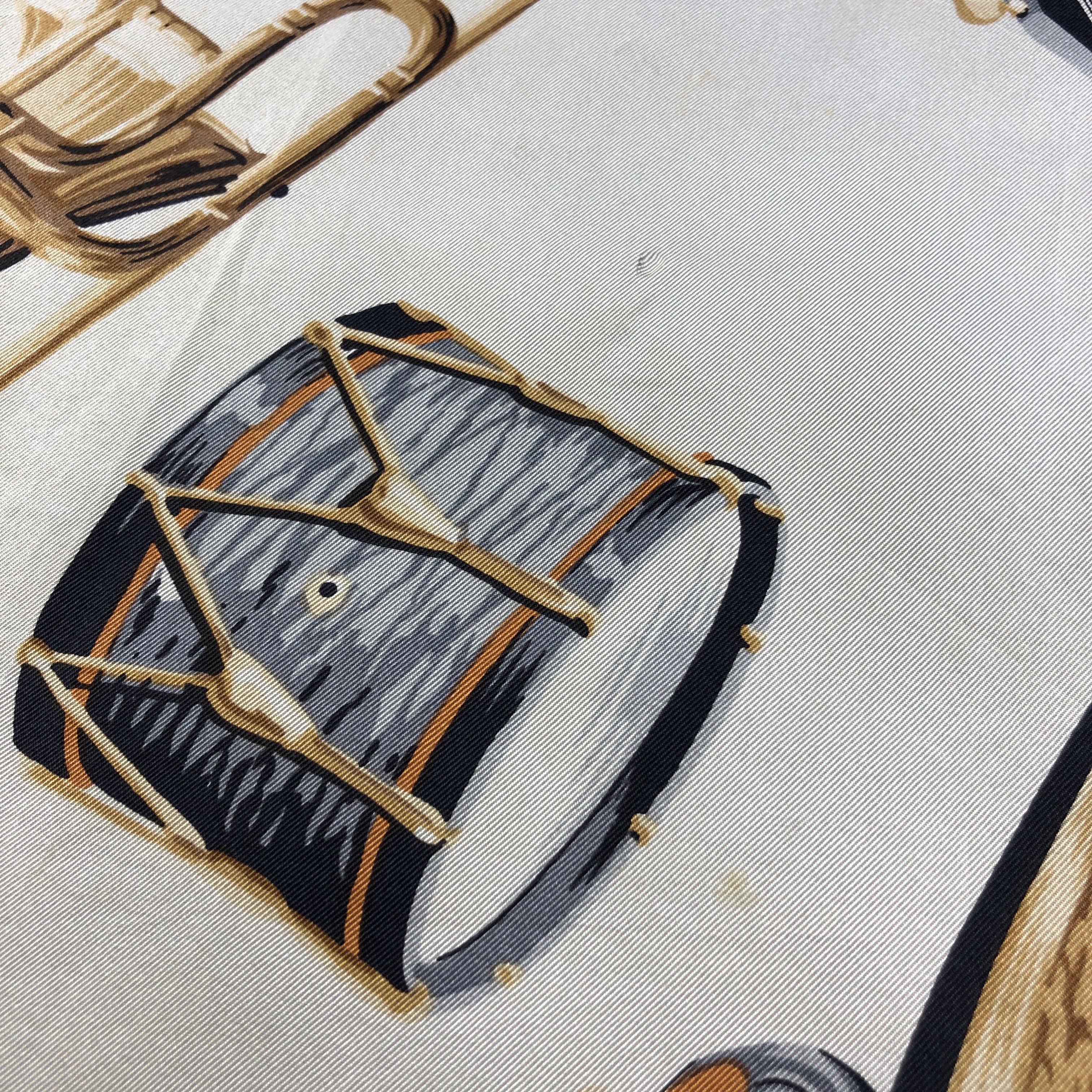 Japanese Brand Musical Instruments Hand Rolled Silk Scarf M1103 Size ONE SIZE - 11 Thumbnail