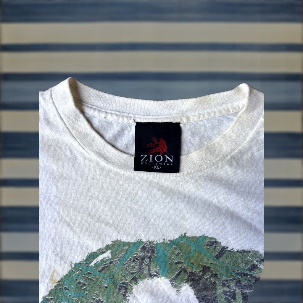 Vintage VINTAGE Zion Rootswear T-Shirt XL White Bob Marley The More Man Smoke Herb Reggae Crew Neck Short Sleeve Graphic Print 90s Music Size US XL / EU 56 / 4 - 1 Thumbnail