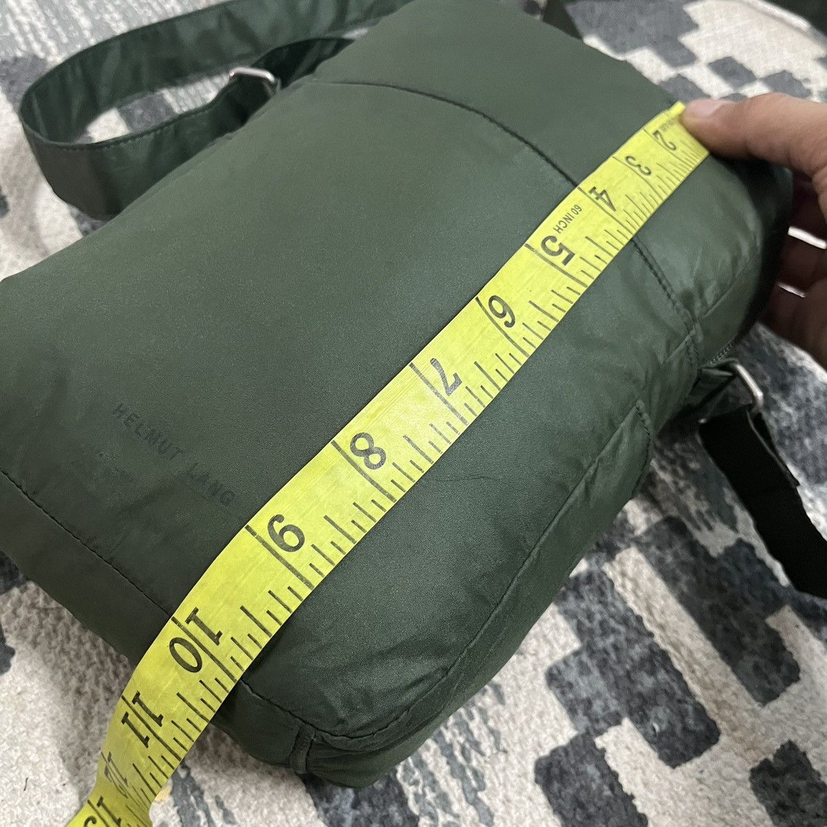 Helmut Lang Authentic Vintage Helmut Lang Nylon Medium Slingbag Size ONE SIZE - 9 Thumbnail