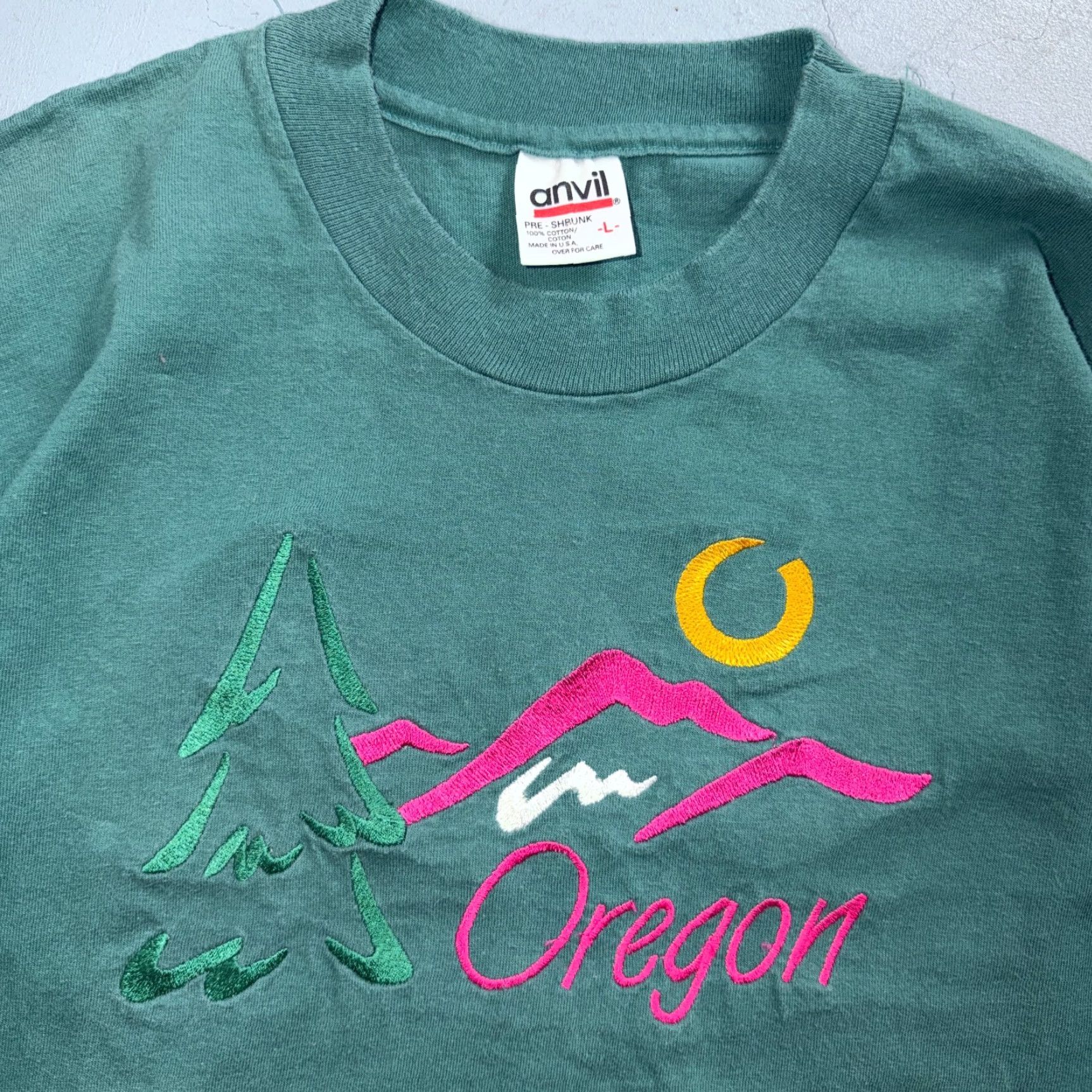 Anvil Oregon Anvil T Shirt Green Cotton 90s VTG Single Stitch Short Sleeve Crew Neck USA Trees Mountain Men L Green Embroidery Vintage Size US L / EU 52-54 / 3 - 2 Thumbnail