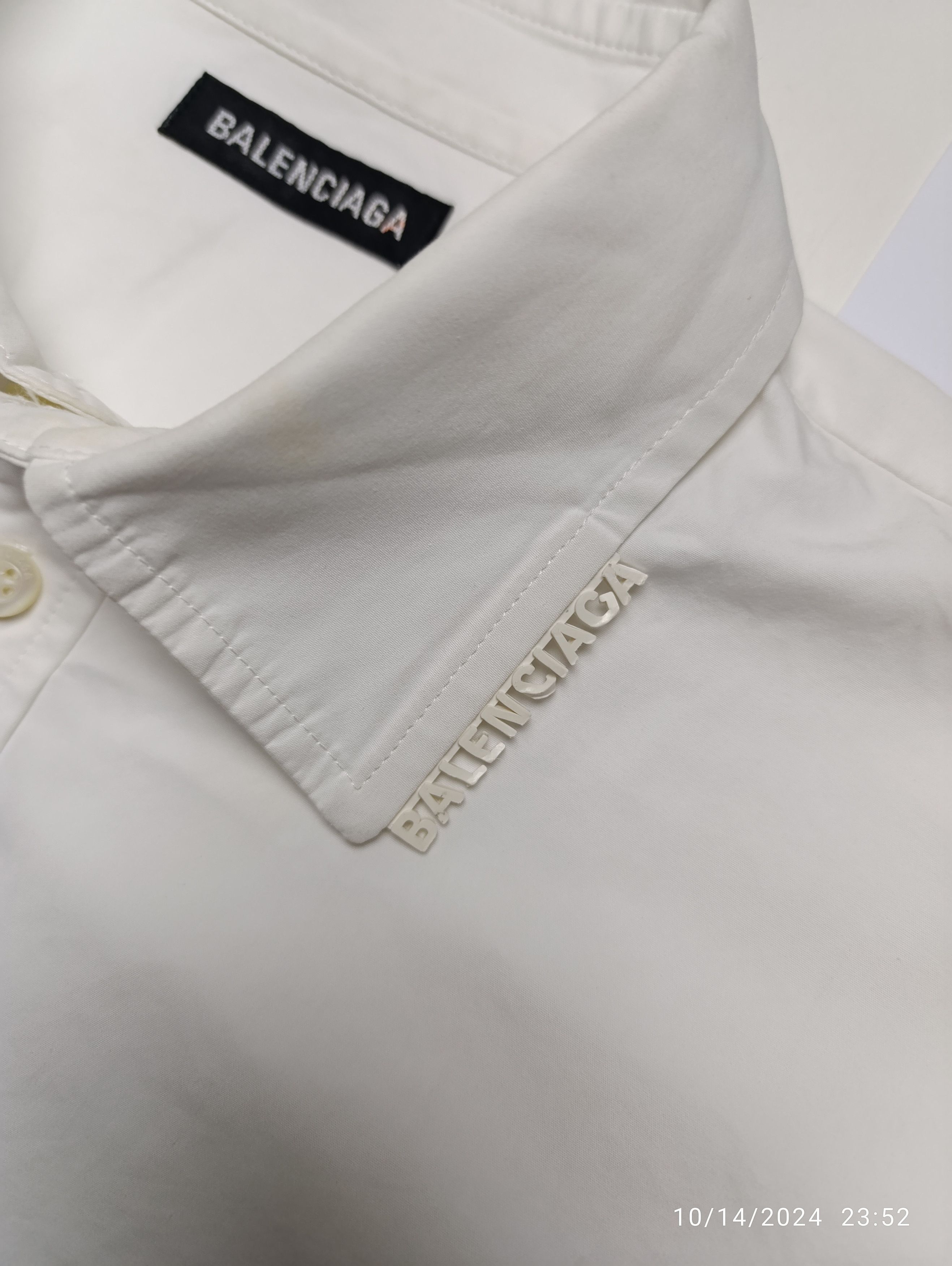 Balenciaga BALENCIAGA S/S 2020 RUBBER LOGO COLLAR CLASSIC SHIRT Size US L / EU 52-54 / 3 - 4 Thumbnail