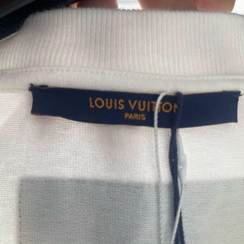 Louis Vuitton Louis Vuitton Airplane logo short sleeve Size US L / EU 52-54 / 3 - 4 Thumbnail