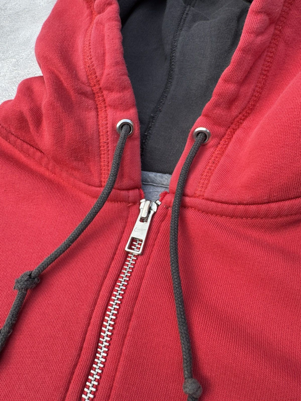Nike Vintage Nike Swoosh Red Cotton Zip Hoodie Size US L / EU 52-54 / 3 - 5 Thumbnail