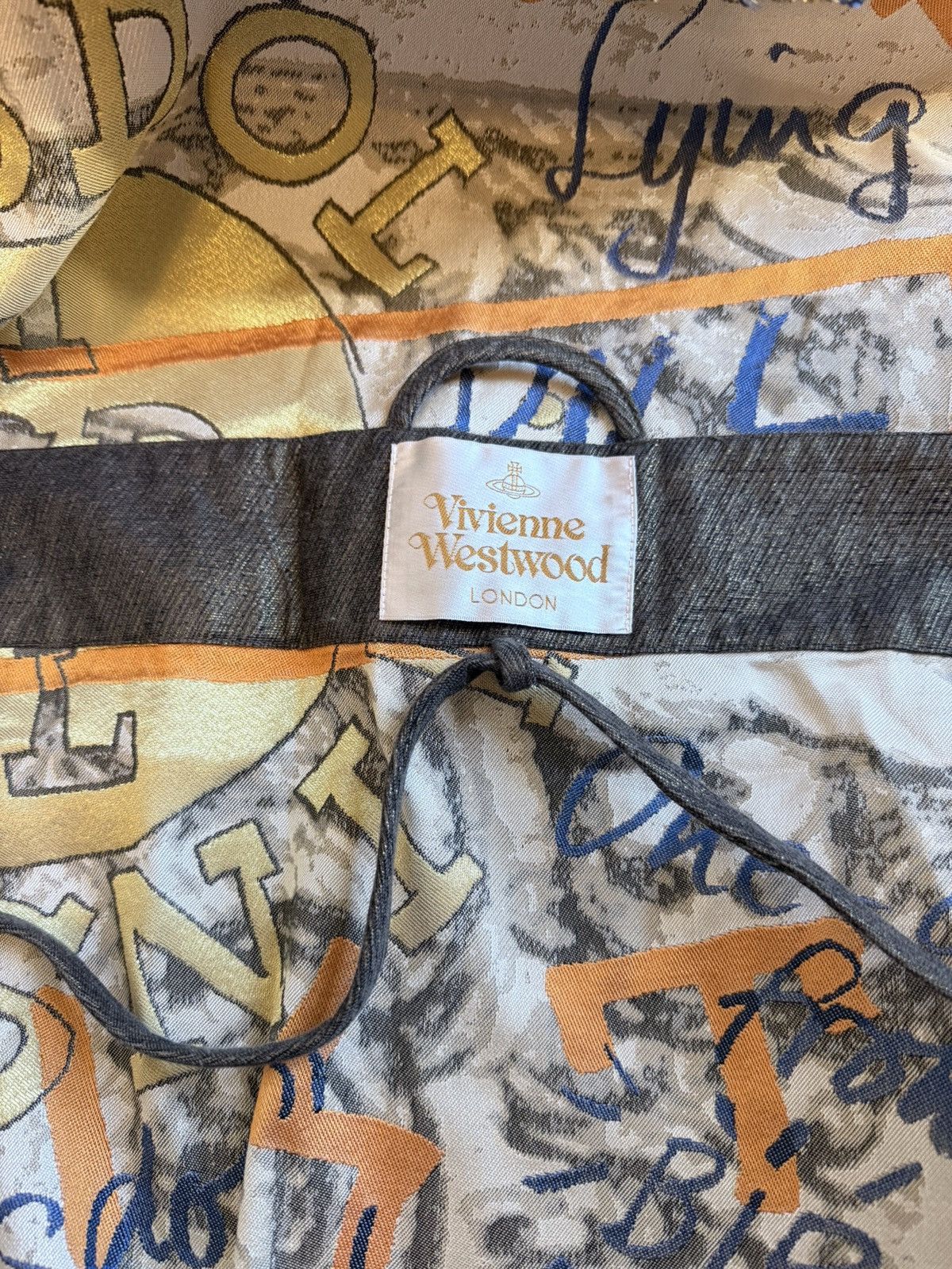 Vivienne Westwood Vivienne Westwood Gold Label 2010 Silk Archive Cape Size ONE SIZE - 6 Thumbnail