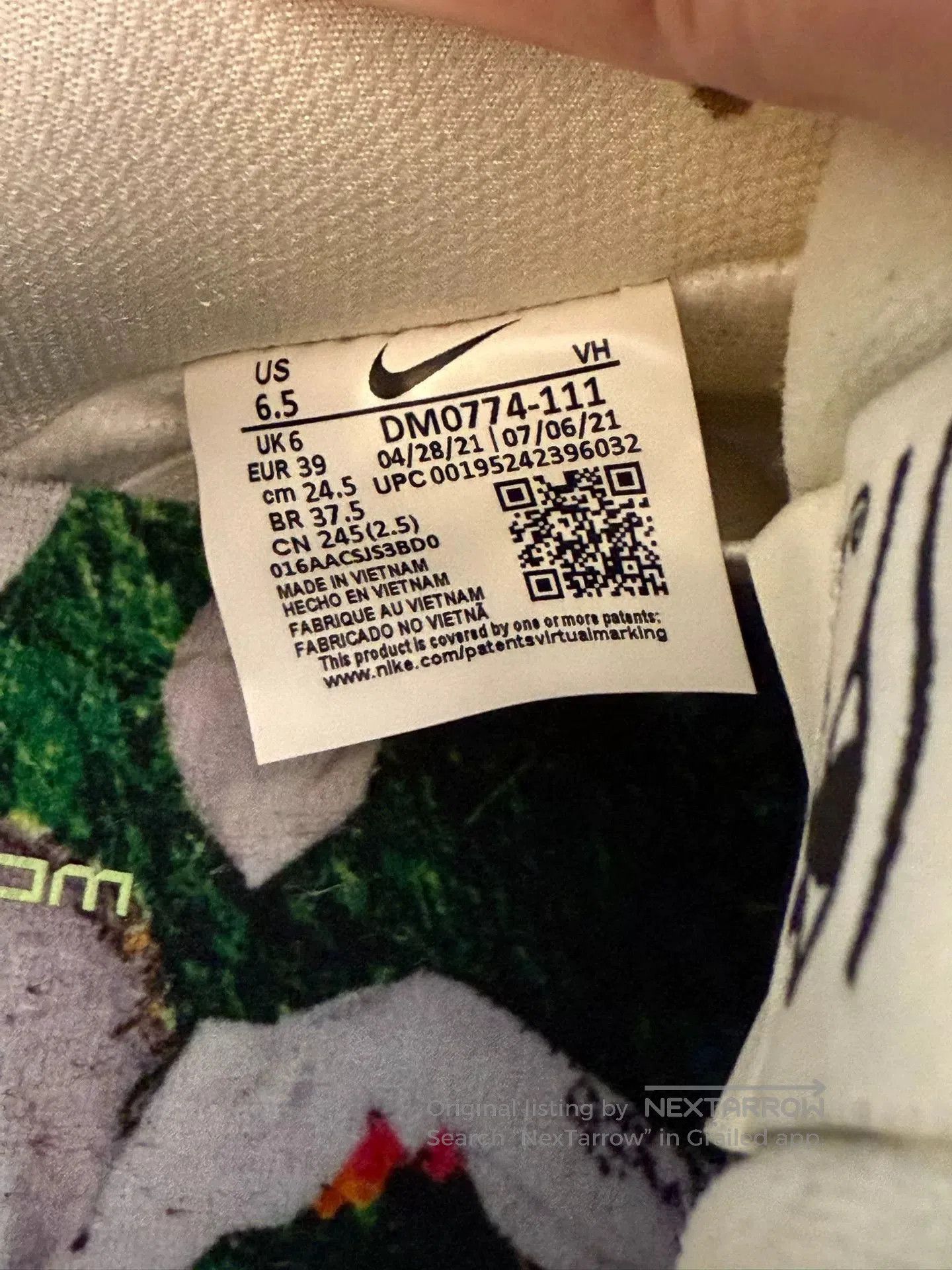 Nike Nike Dunk Halloween Glow-in-Dark Beige. Size US 6 / EU 39 - 8 Thumbnail