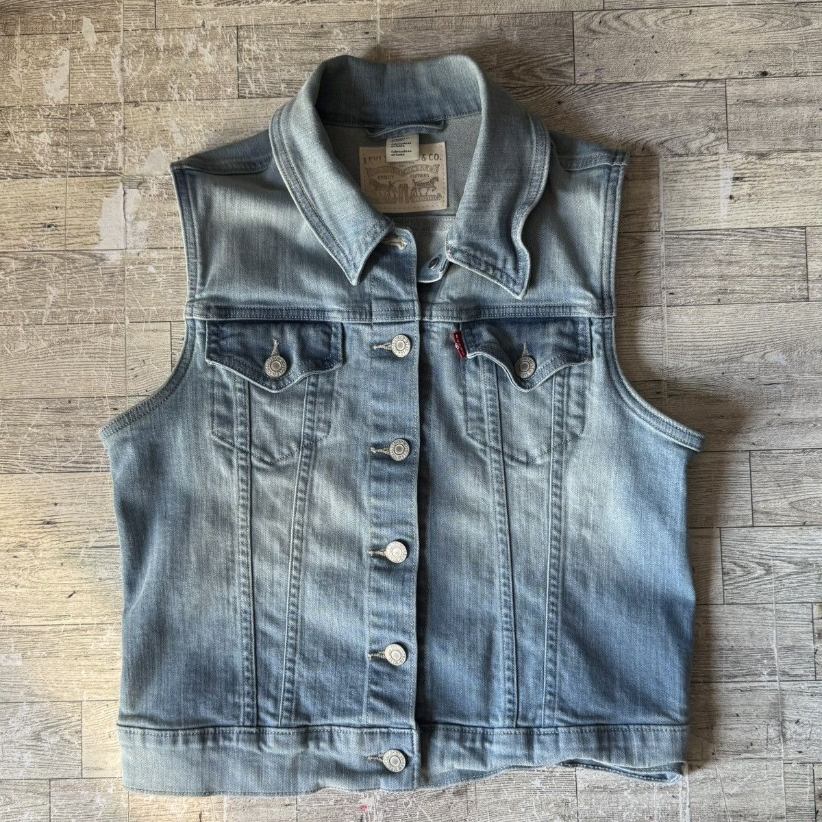 Levi's Retro, Levi’s Brand, Princess Kitty, Light-Wash Denim Vest Size S / US 4 / IT 40 - 6 Thumbnail