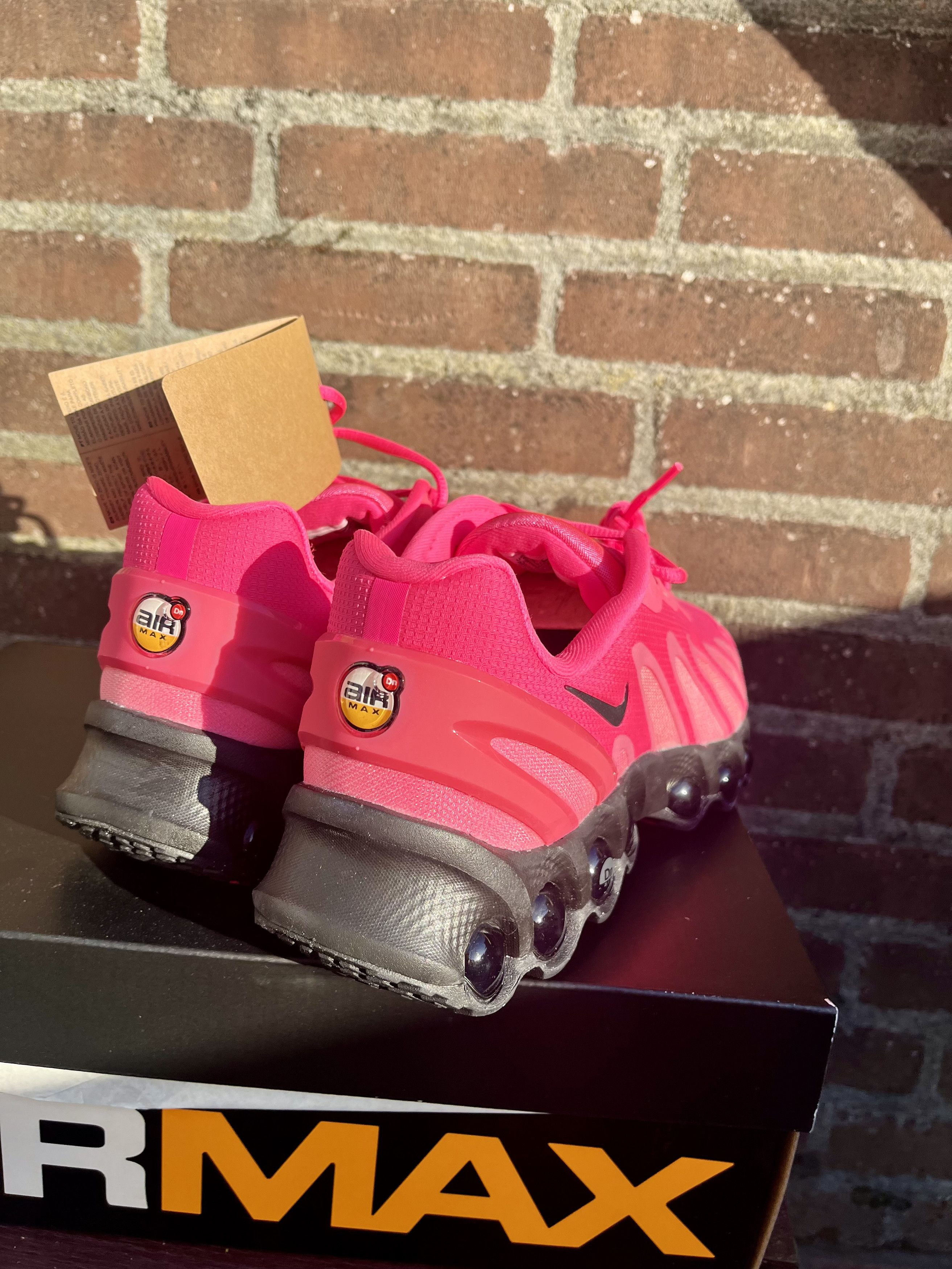 Nike air max dn8 hyper pink 9.5 43 running fitness Size US 9.5 / EU 42-43 - 4 Thumbnail