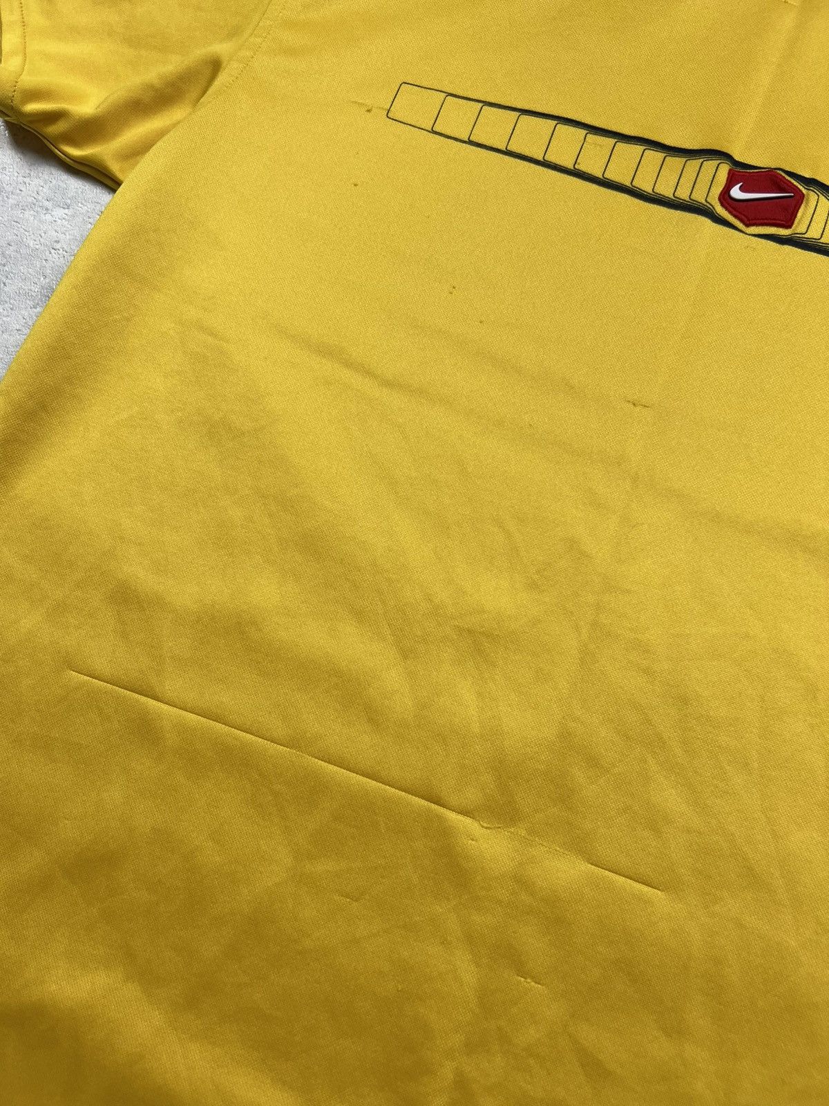Nike 90s Nike Central Swoosh TN Vintage Y2K Drill Retro T-Shirt Size US S / EU 44-46 / 1 - 5 Thumbnail