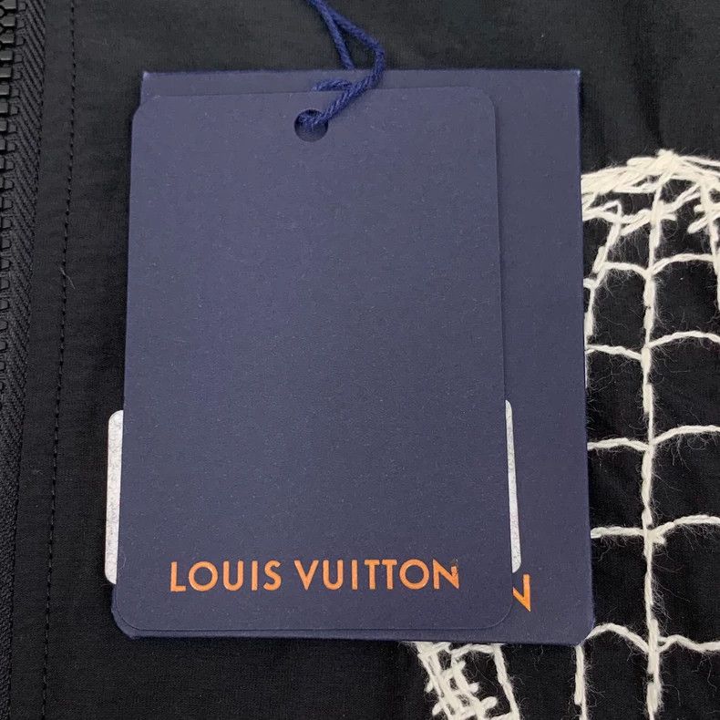 Louis Vuitton Louis Vuitton 23 long sleeve shirt with black hot air ball Size US XS / EU 42 / 0 - 6 Thumbnail