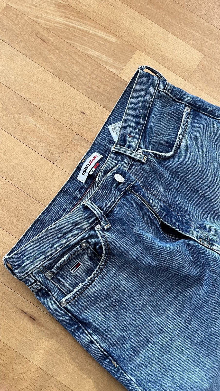 Tommy Hilfiger Vintage Tommy Jeans Denim Pants Light Wash Baggy Y2K Jeans Size US 31 - 2 Thumbnail