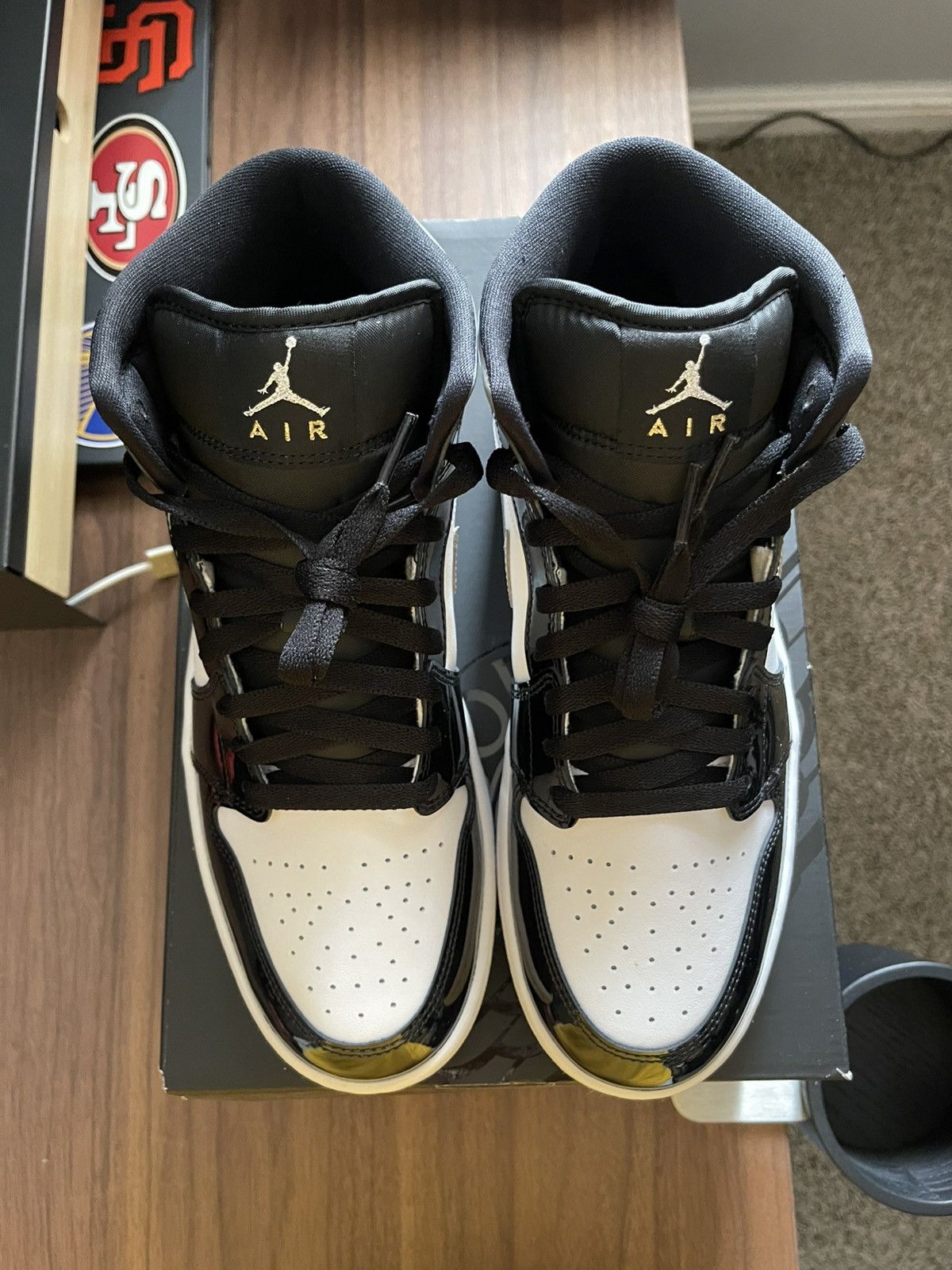 Jordan Brand Air Jordan 1 Mid SE Size US 9.5 / EU 42-43 - 3 Thumbnail