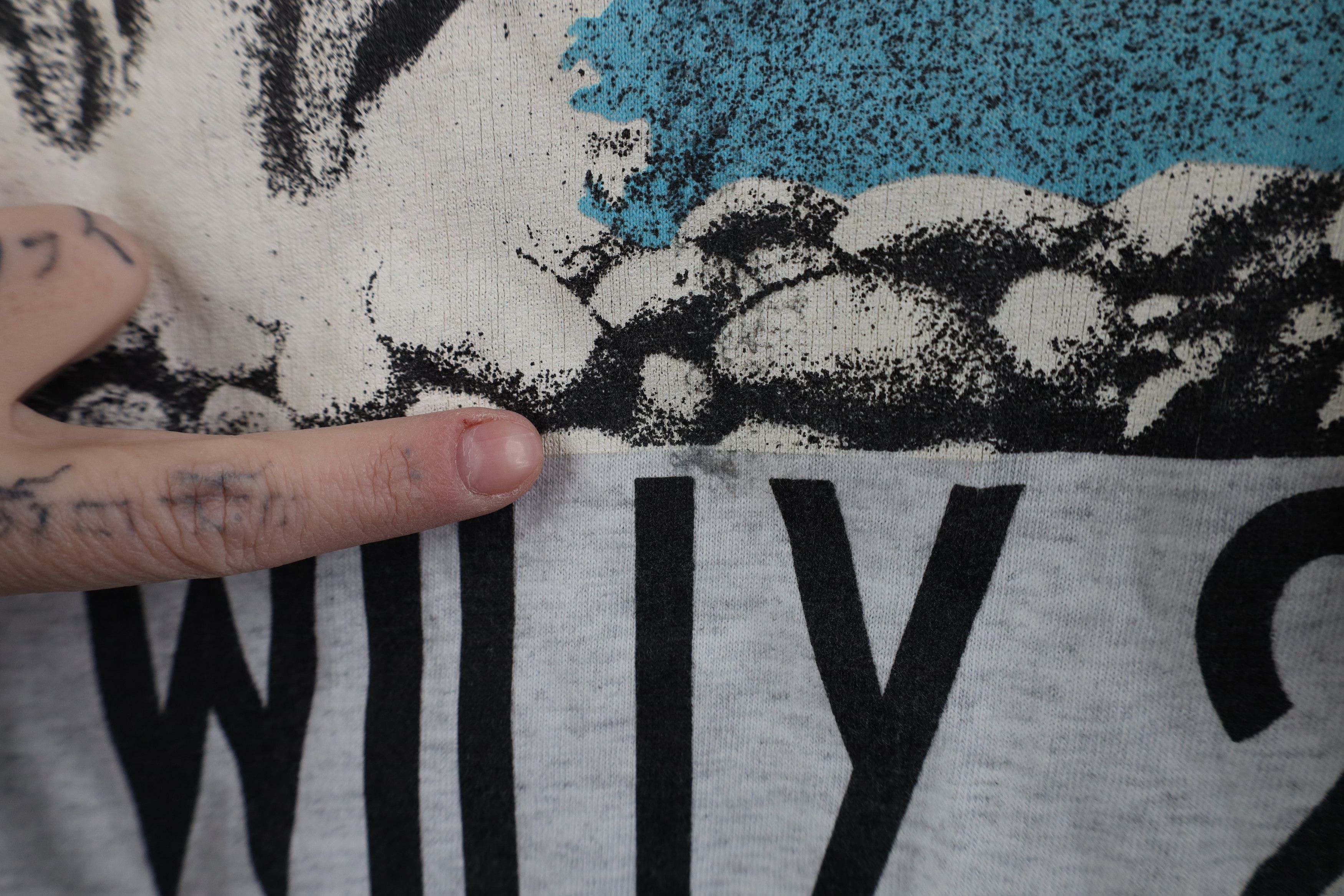Vintage Vintage 90s The Adventure Home Movie Whale T-Shirt Gray USA Size US XL / EU 56 / 4 - 5 Thumbnail