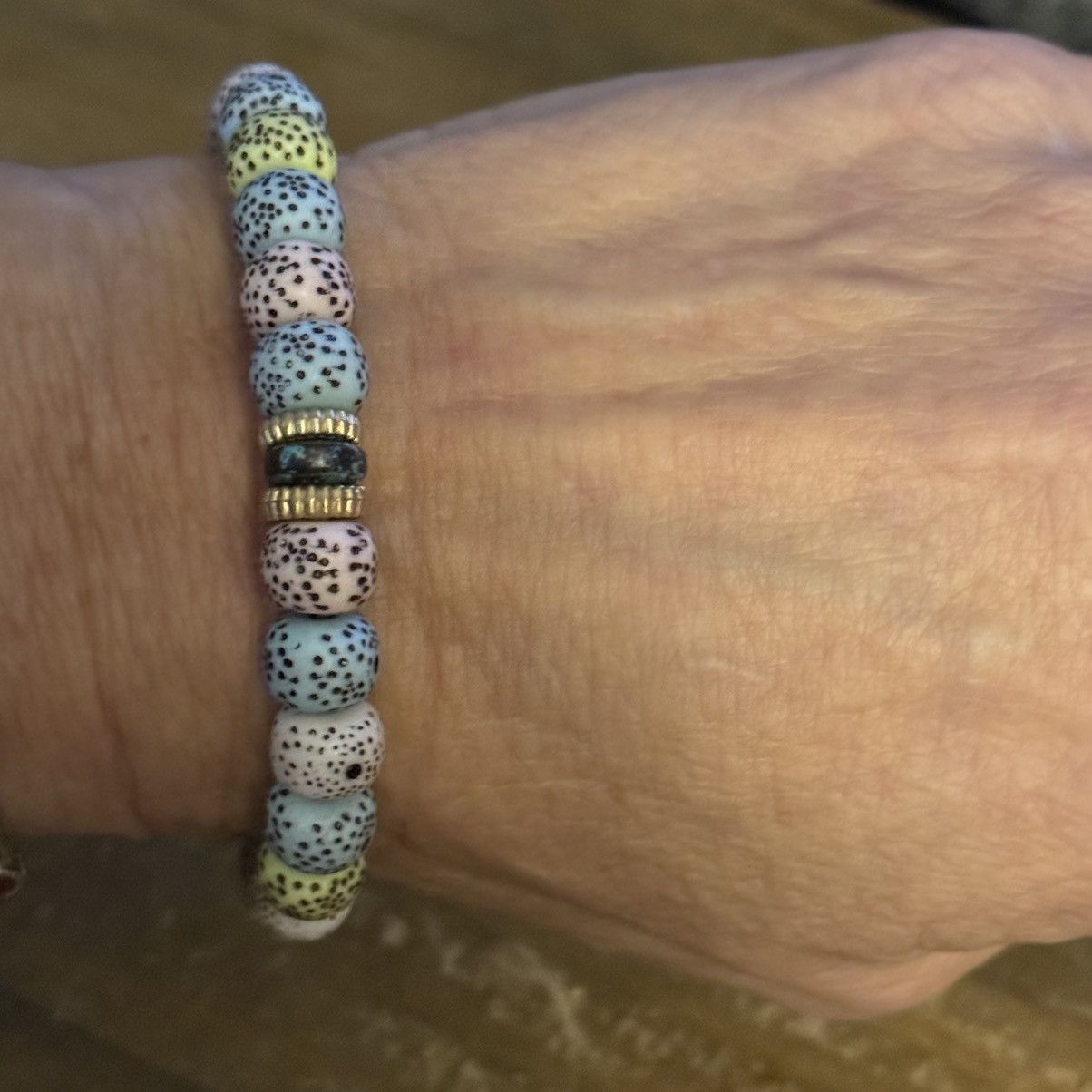 Other Speckled multicolor pastel bead stretch bracelet Size ONE SIZE - 2 Thumbnail