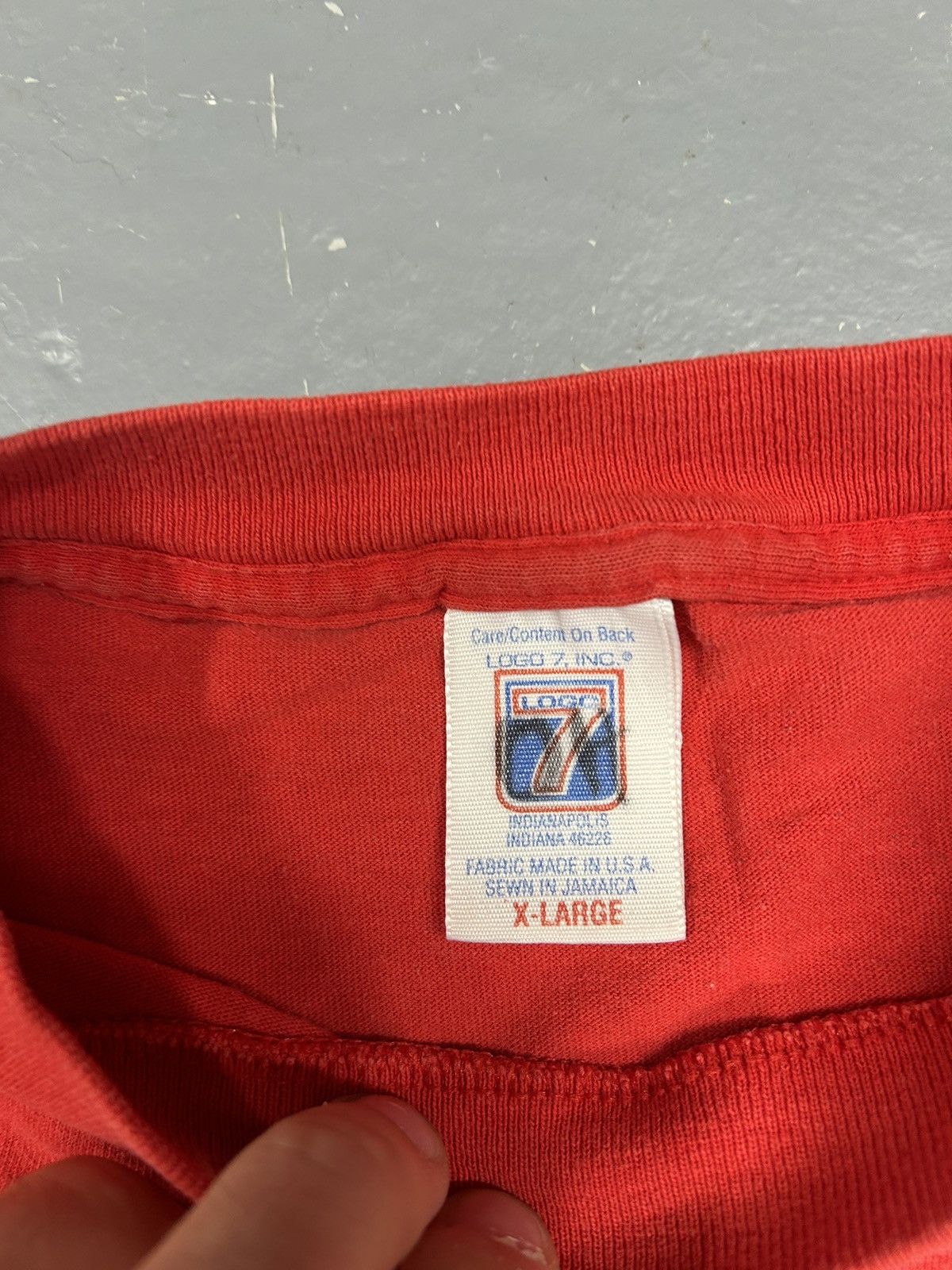 NHL × Vintage Crazy Vintage 1997 Essential Detroit Red Wings NHL Tee Shirt Size US XL / EU 56 / 4 - 3 Thumbnail