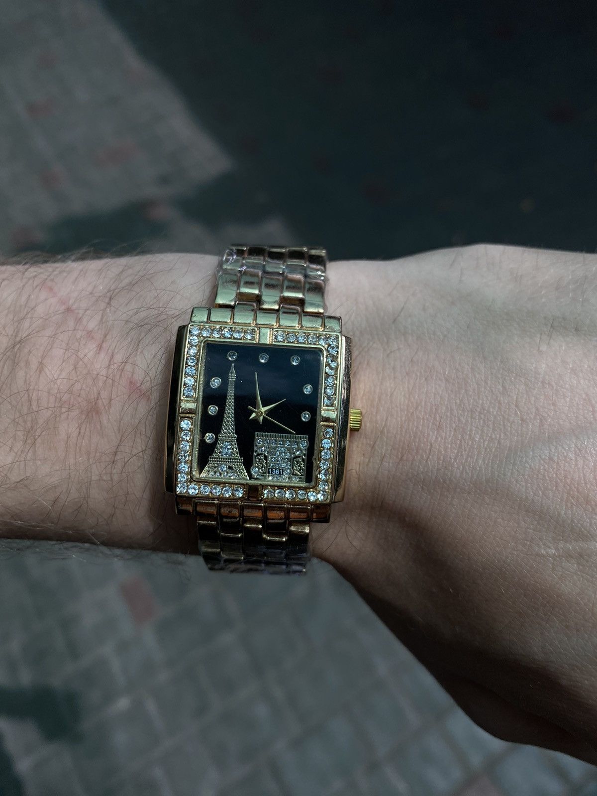 Japanese Brand Luxury Men’s Eiffel Tower Watch - Diamond Bezel Style Size ONE SIZE - 2 Thumbnail