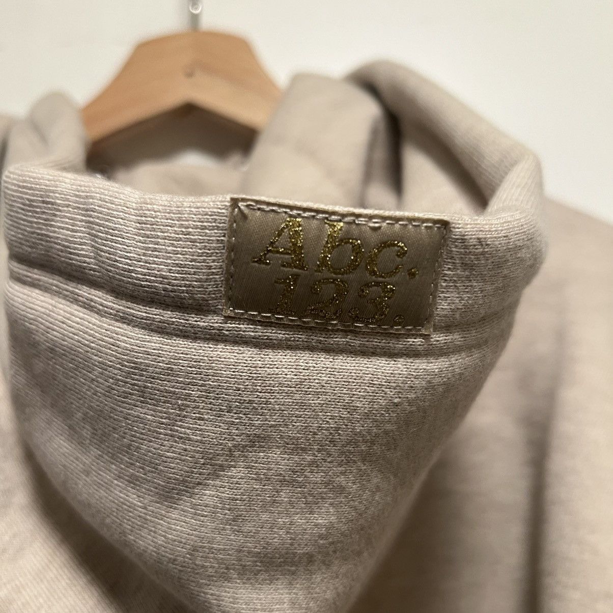 Advisory Board Crystals Advisory Board Crystal 123 Double Weight Hoodie Phenakite Size US M / EU 48-50 / 2 - 3 Thumbnail