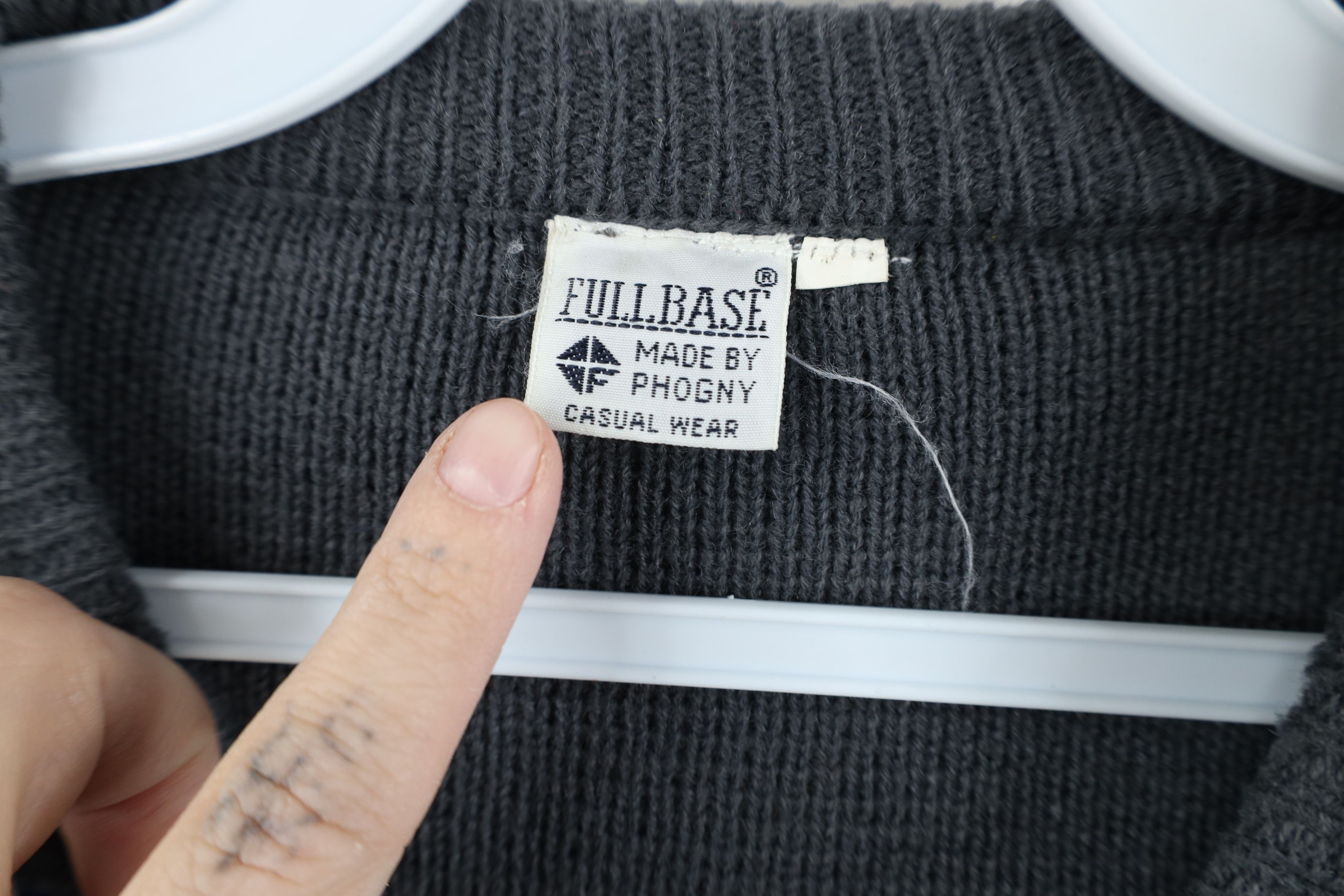 Vintage Vintage 90s Streetwear Ribbed Knit V-Neck Sweater Plaid Size US M / EU 48-50 / 2 - 9 Thumbnail