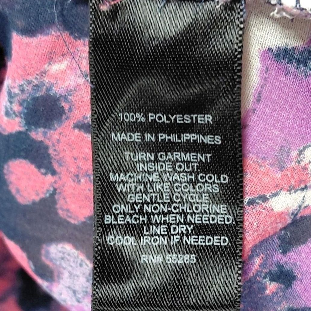 Express EXPRESS THE PORTOFINO SHIRT Womens XS Pink Floral Button Top Long Sleeve Collared Size Size XS / US 0-2 / IT 36-38 - 7 Thumbnail