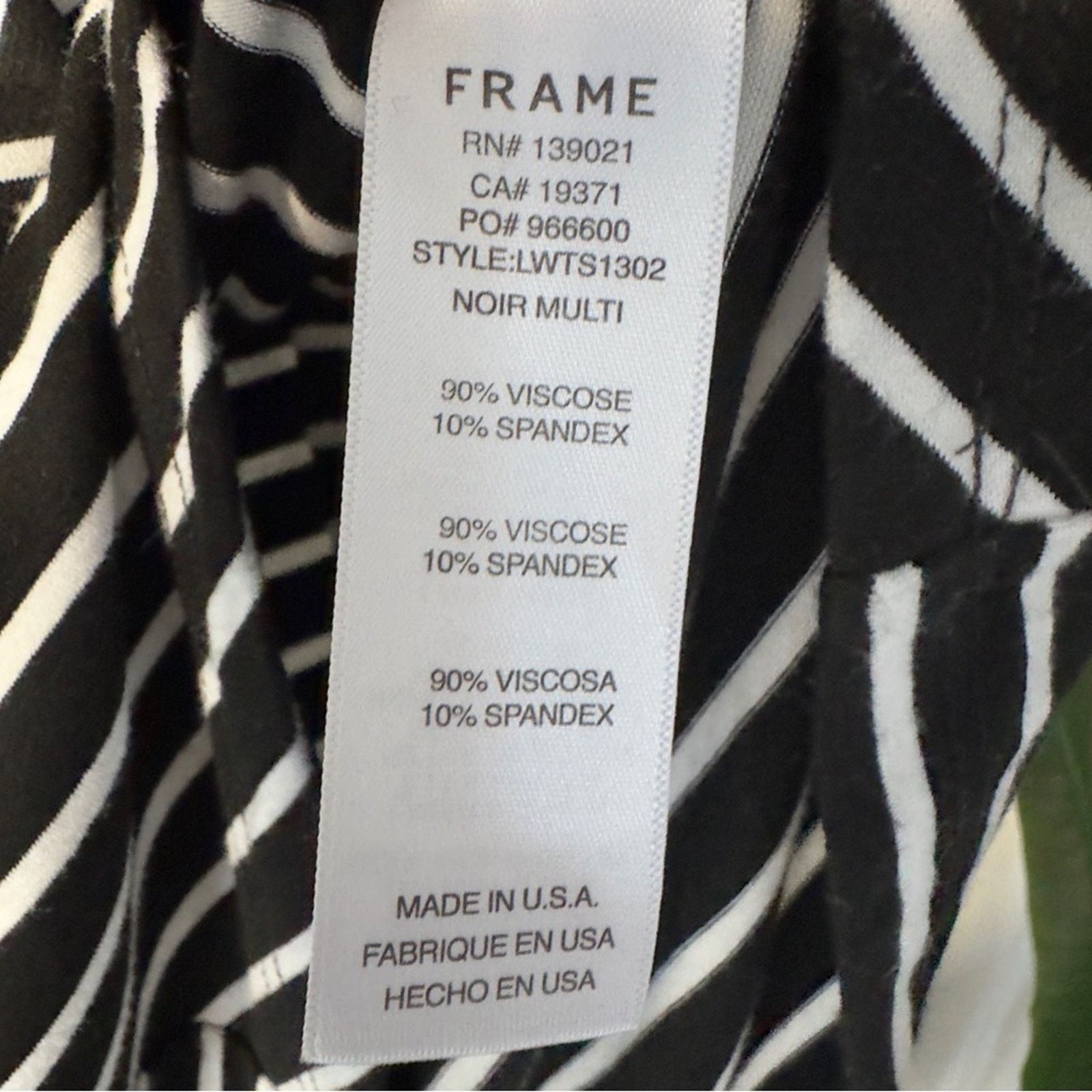 Frame Frame Black and White Striped Top Puffed Short Sleeve V-Neck Size S / US 4 / IT 40 - 7 Thumbnail
