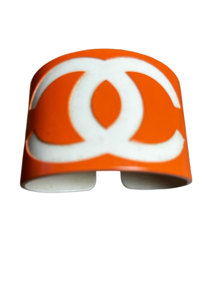 Chanel Vintage 2006 or 2008 Chanel Resin Cuff - Karl Lagerfeld Era Size ONE SIZE - 1 Thumbnail