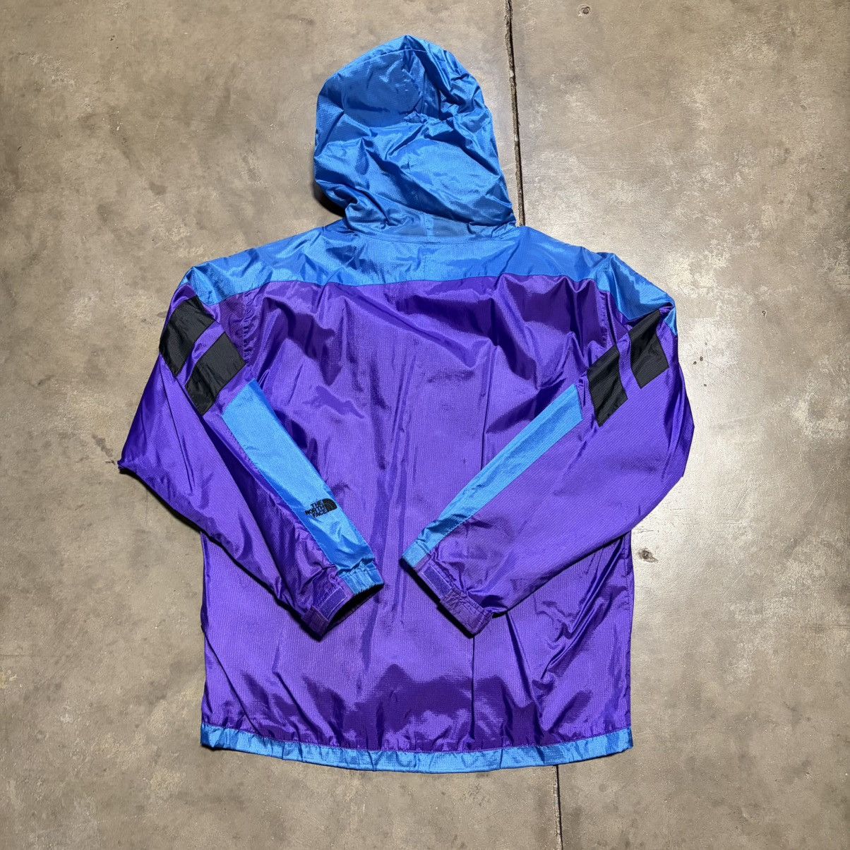 The North Face Vintage The North Face Lightweight Jacket Windbreaker Ski Size US L / EU 52-54 / 3 - 7 Thumbnail