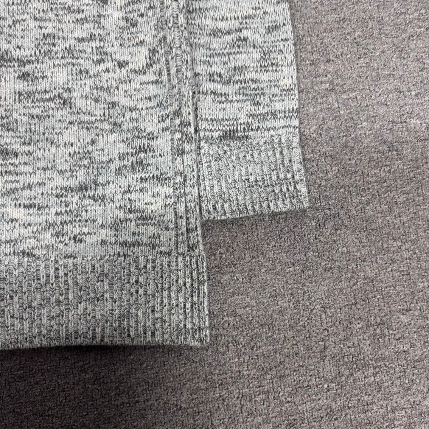 Dior Dior Bee Embroidered Turtleneck Sweater Size 36 99 New Size XS / US 0-2 / IT 36-38 - 3 Thumbnail
