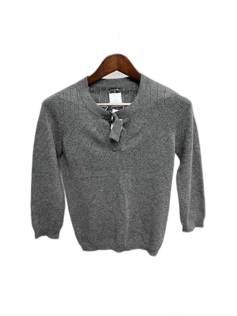 Chanel Chanel Gray Twill Neck Button Sweater Size US M / EU 48-50 / 2 - 1 Thumbnail