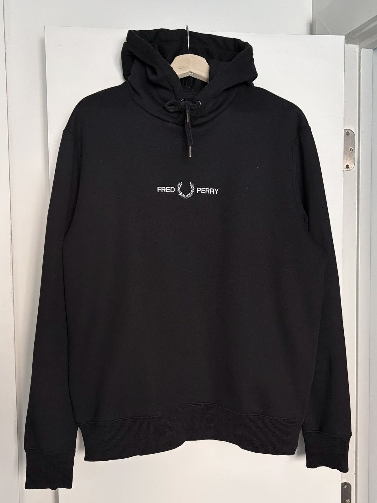 Fred Perry Fred Perry Laurel Black hoodie embroidered logo Size US L / EU 52-54 / 3 - 1 Thumbnail