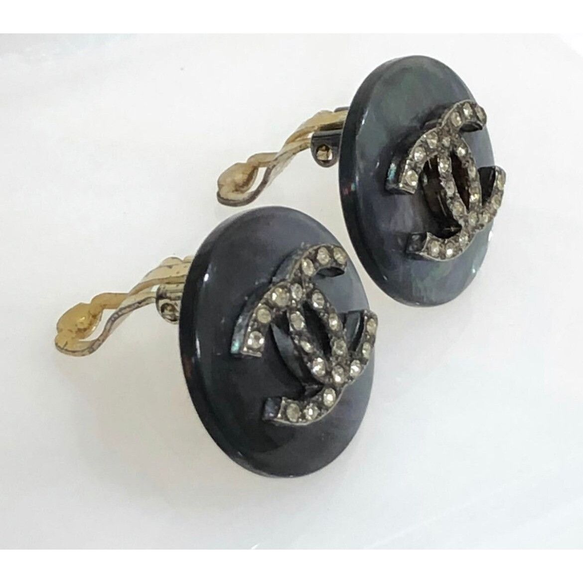 Chanel Vintage CHANEL black shell earrings with rhinestone crystal Size ONE SIZE - 5 Thumbnail